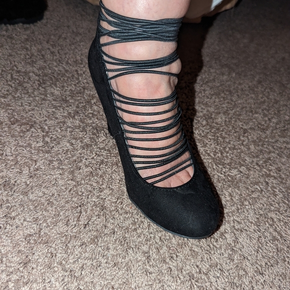 Black ankle strap wedges Size 7 - Picture 3 of 4